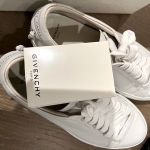 Givenchy Urban Street Sneaker